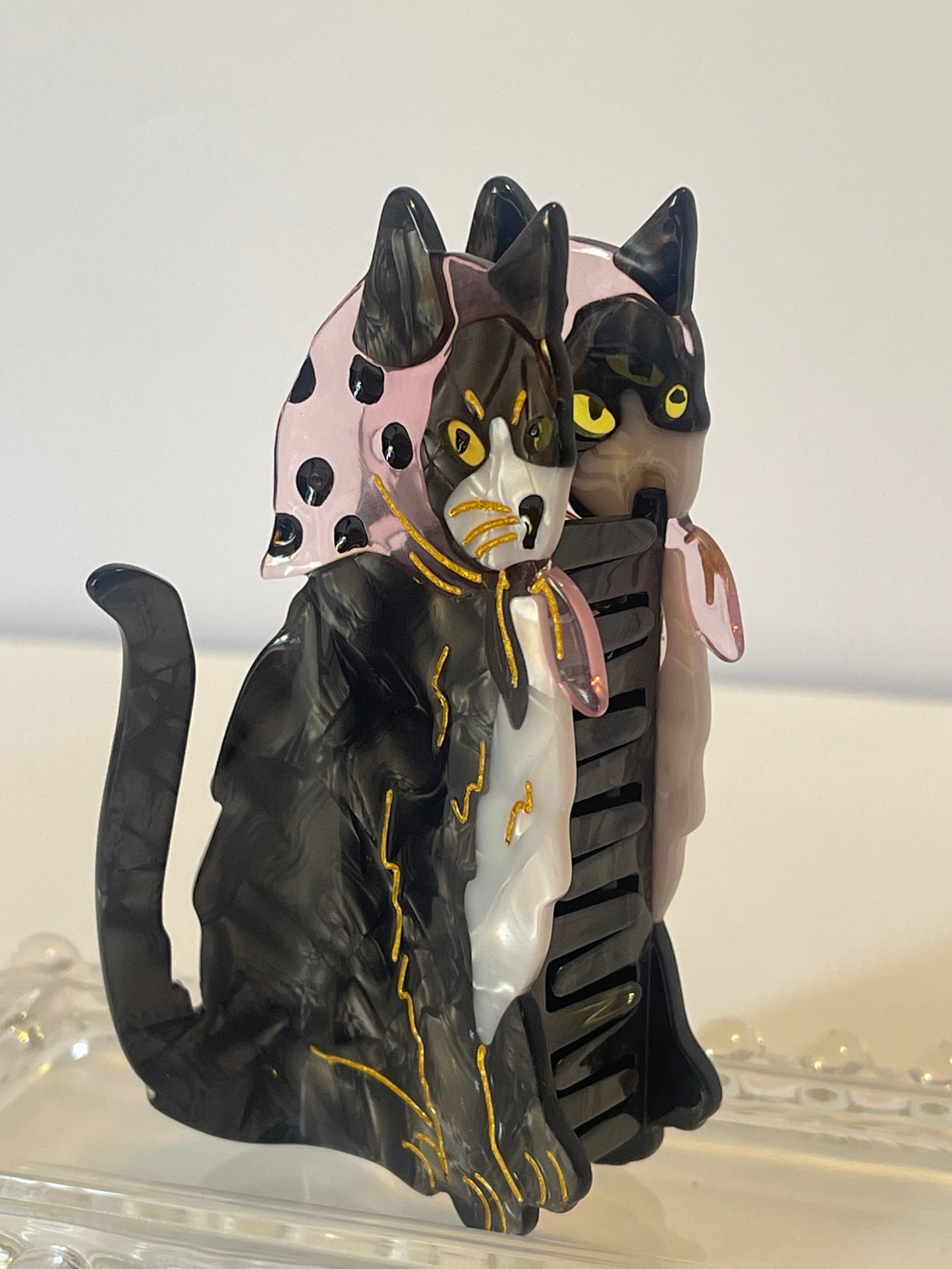 Ashcroft Tuxedo Cat Hair Claw