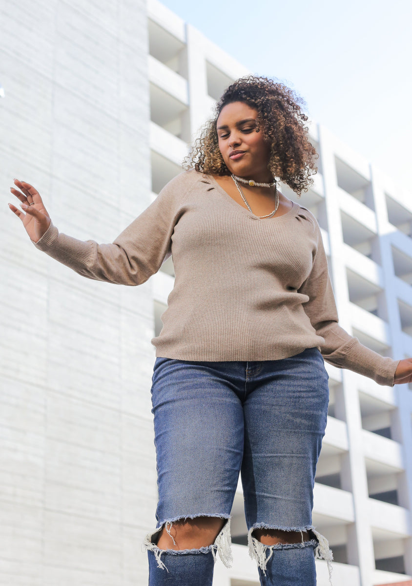 Jonesy Sweater in Heather Oat Saint Geraldine