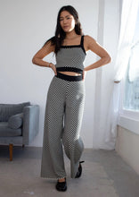 Load image into Gallery viewer, Gigi Crop Top in Caviar/Shell Check Inn
