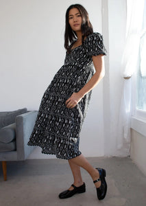 Kiera Long Dress Pixie Daisy in Caviar