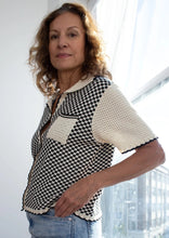 Load image into Gallery viewer, Seb Sweater in Caviar/Shell Check Inn
