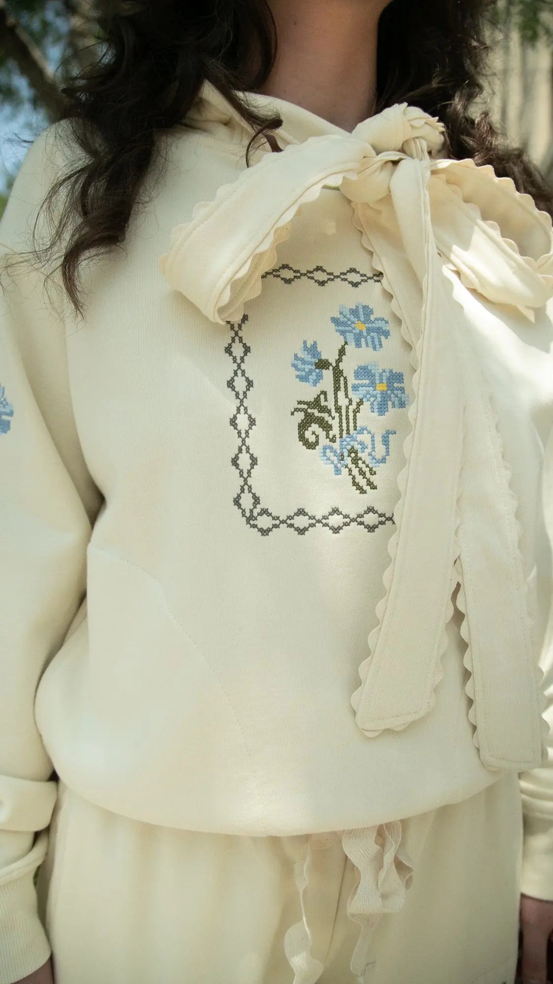 Andi Bow Hoody (Pre-Order) Saint Geraldine
