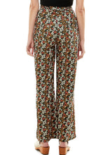 Load image into Gallery viewer, Spencer Pant in Vineyard Daisy
