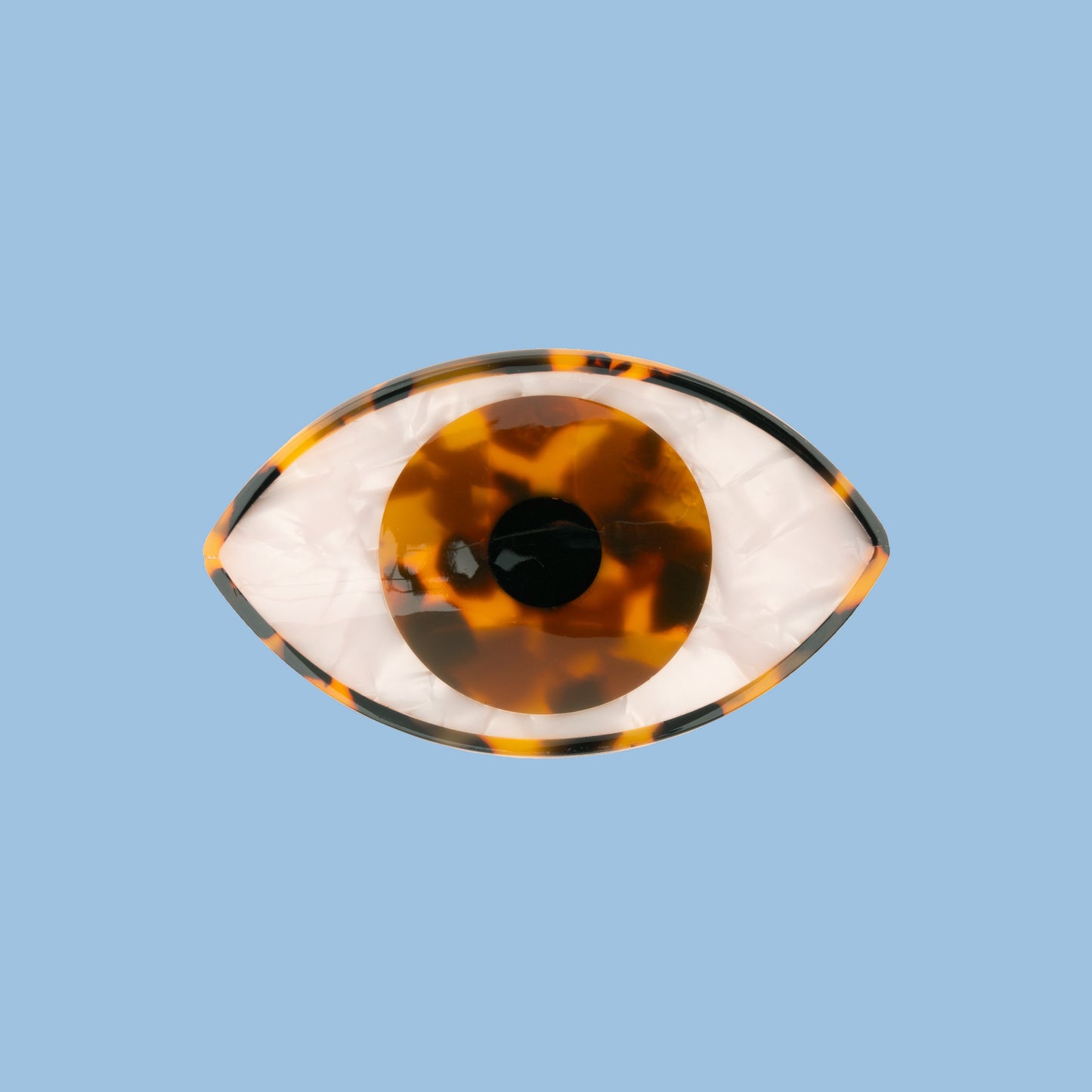 Eye Hair Claw in Brown