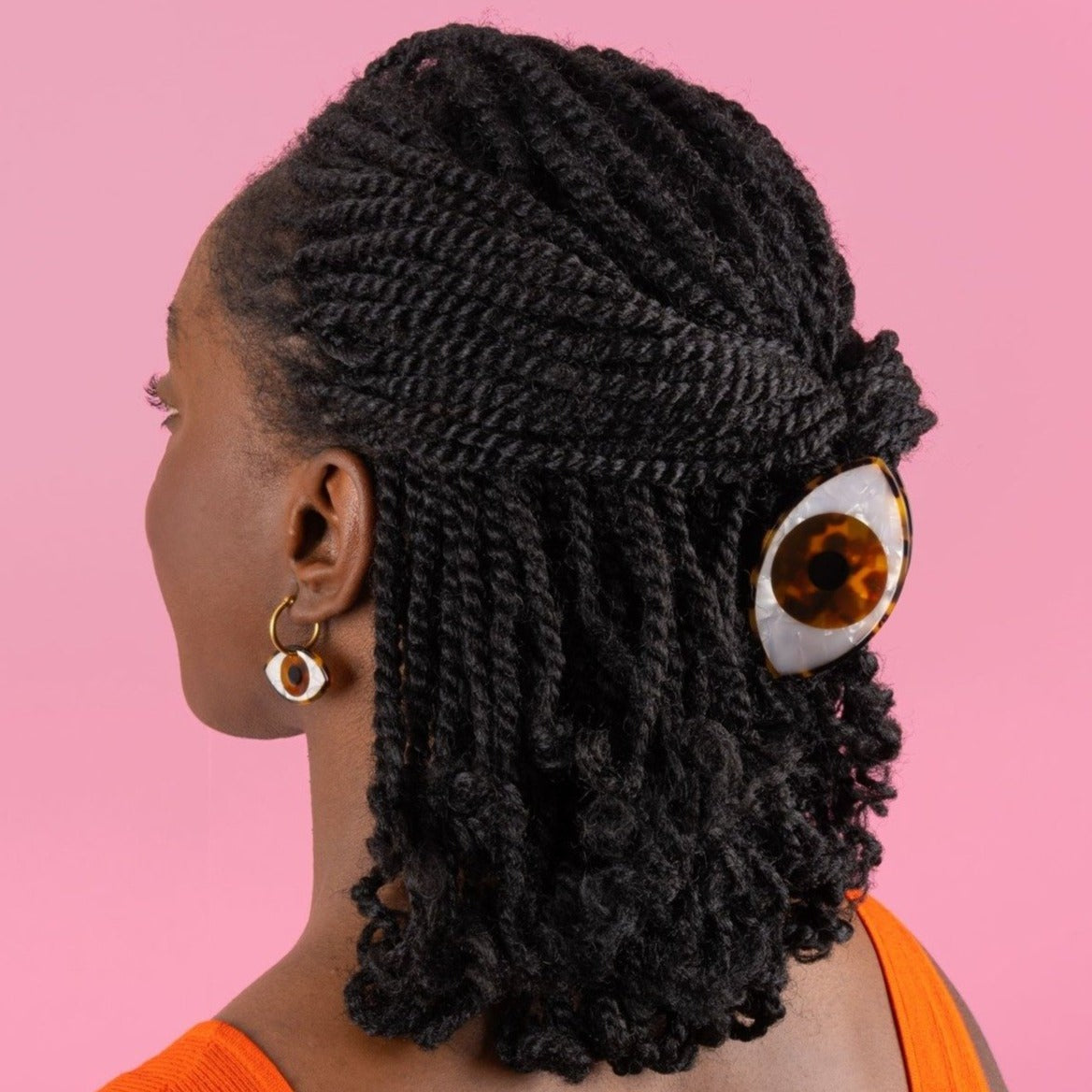Eye Hair Claw in Brown
