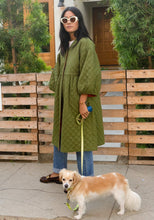 Load image into Gallery viewer, Corkill Quilted Reversible Jacket in Olive/Orange Crush
